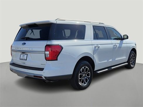Used 2024 Ford Expedition Max XLT image 6