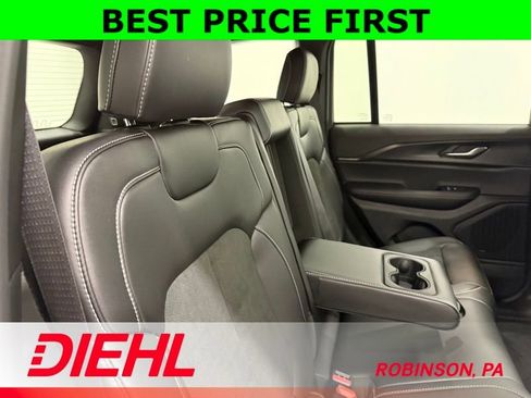 New 2025 Jeep Grand Cherokee Altitude AWD/4WD image 12