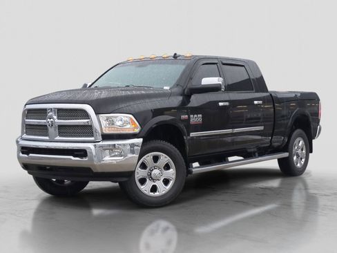 Used 2015 RAM 2500 Limited image 1