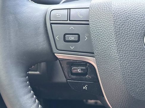 Used 2025 Toyota Camry SE FWD image 24
