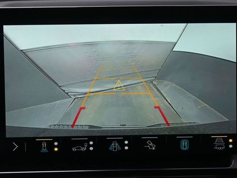 Used 2022 Chevrolet Silverado 1500 LTZ AWD/4WD image 31