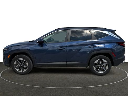 Certified 2025 Hyundai Tucson SEL AWD/4WD image 2