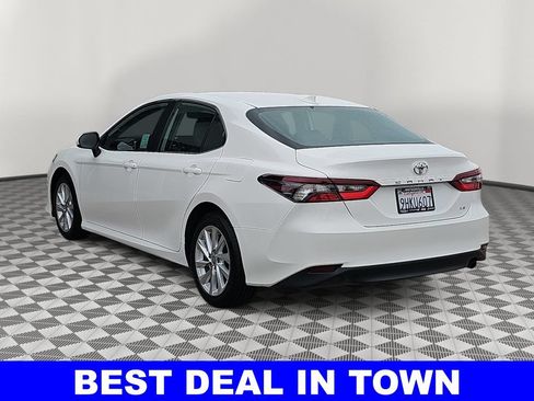 Used 2023 Toyota Camry LE FWD image 5