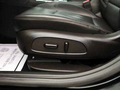 Used 2017 Chevrolet Cruze Premier FWD image 12