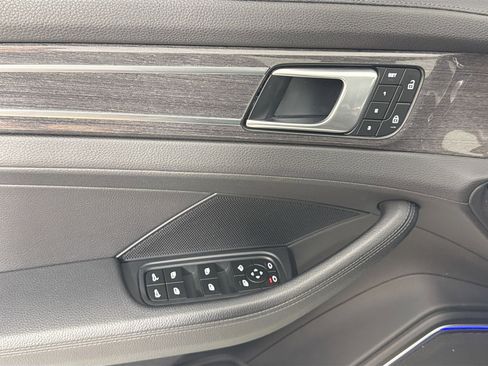 Certified 2023 Porsche Panamera Platinum Edition image 31