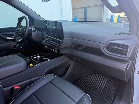 Used 2025 Chevrolet Silverado EV LT AWD/4WD image 23