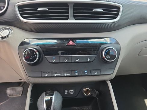 Used 2020 Hyundai Tucson Value AWD/4WD image 17