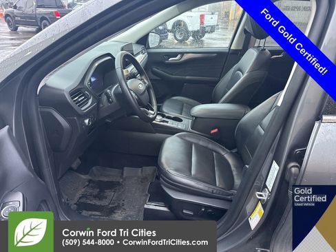 Used 2022 Ford Escape Titanium w/ Class II Trailer Tow Package image 5