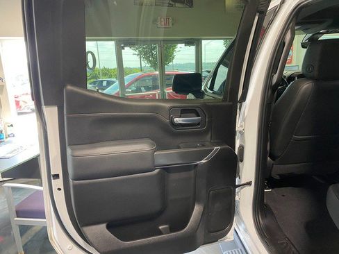 Used 2021 GMC Sierra 1500 AT4 w/ AT4 Value Package AWD/4WD image 15