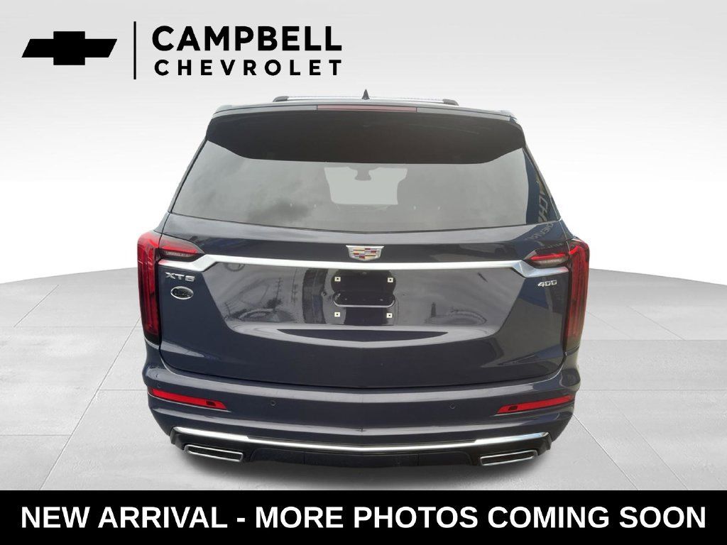 Used 2025 Cadillac XT6 Premium Luxury FWD image 4