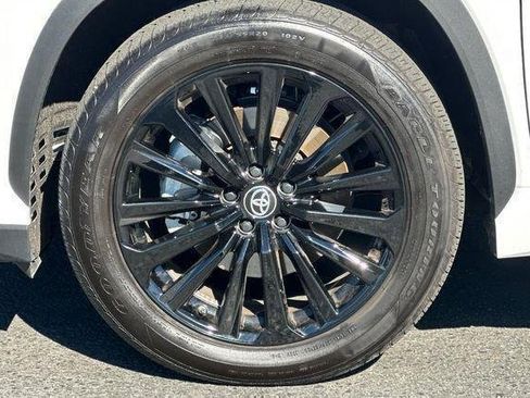 Used 2025 Toyota Highlander XSE image 35