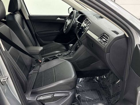 Used 2021 Volkswagen Tiguan SEL image 30