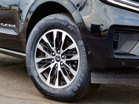 Used 2025 Ford Expedition Max Platinum image 13