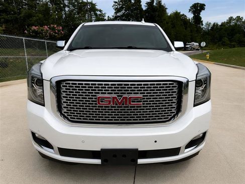 Used 2016 GMC Yukon XL Denali w/ Open Road Package AWD/4WD image 2