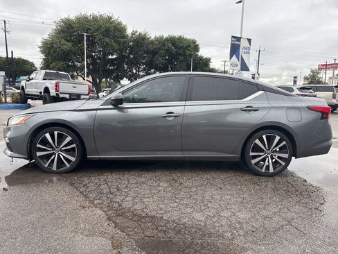 Used 2022 Nissan Altima 2.5 SR FWD image 6