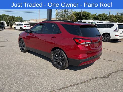 Used 2022 Chevrolet Equinox RS w/ RS Leather Package FWD image 2