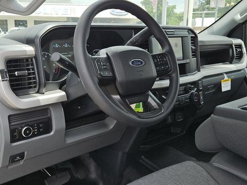 New 2026 Ford F250 XL w/ XL Chrome Package AWD/4WD image 24