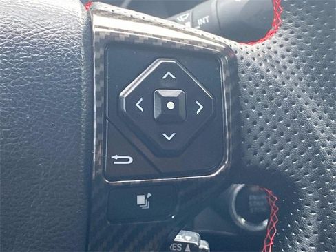Used 2018 Toyota Tacoma TRD Sport image 22