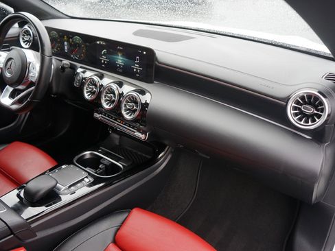 Used 2023 Mercedes-Benz CLA 250 image 20