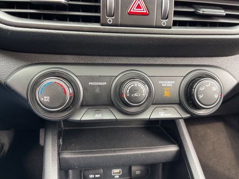 Used 2024 Kia Forte LXS image 12