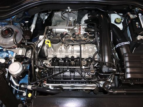 Used 2019 Volkswagen Jetta SE w/ Cold Weather Package image 70