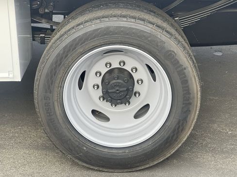 New 2024 Ford F450 XL w/ XL Chrome Package image 11