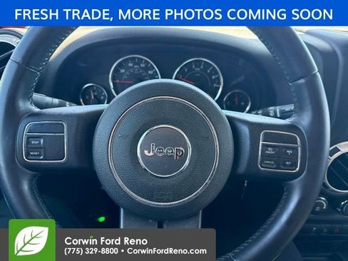Used 2015 Jeep Wrangler Unlimited Rubicon AWD/4WD image 13