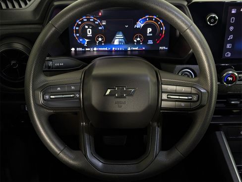 Used 2025 Chevrolet Colorado Trail Boss image 13