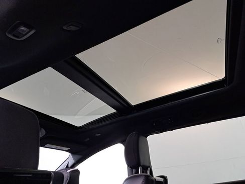 New 2026 Chrysler Pacifica Limited image 25