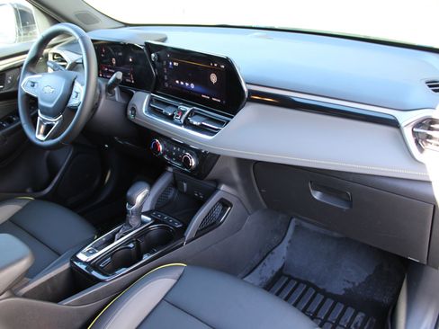 Used 2024 Chevrolet TrailBlazer ACTIV w/ Driver Confidence Package image 27