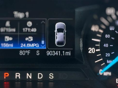 Used 2016 Ford Fusion SE FWD image 22