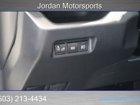 Used 2020 Toyota RAV4 LE image 31