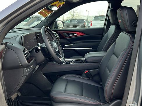 Certified 2025 Chevrolet Traverse Z71 w/ Enhanced Driving Package image 31