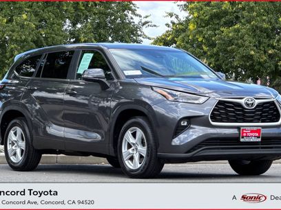Used 2025 Toyota Highlander LE