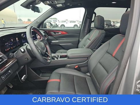 Used 2024 Chevrolet Traverse RS w/ LPO, Floor Liner Package AWD/4WD image 6