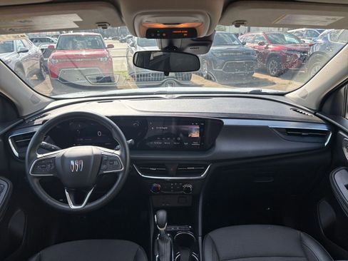 Used 2025 Buick Encore GX Preferred FWD image 32