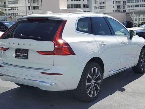 Used 2022 Volvo XC60 T8 Inscription Expression w/ Advanced Package image 6