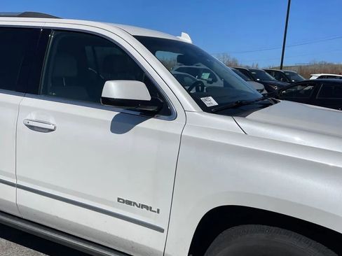 Used 2018 GMC Yukon XL Denali image 14