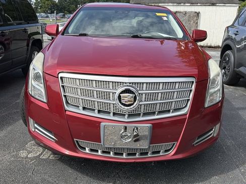 Used 2013 Cadillac XTS Platinum FWD image 2