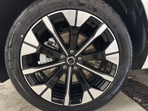 New 2026 Volvo XC60 B5 Plus w/ Protection Package Premier image 5