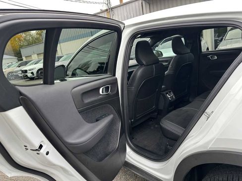 Certified 2023 Volvo C40 P8 Recharge Ultimate image 14