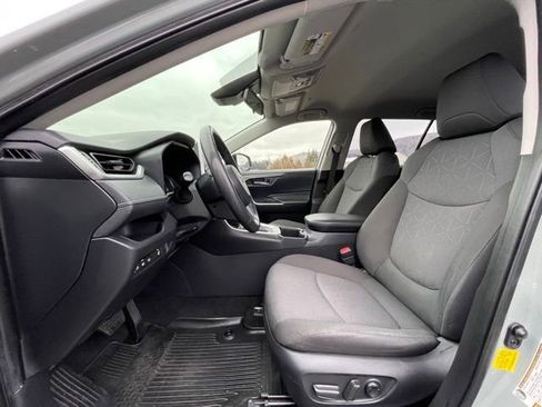 Used 2023 Toyota RAV4 XLE w/ XLE Grade Weather Package image 8