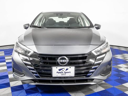 Used 2025 Nissan Versa SV FWD image 2