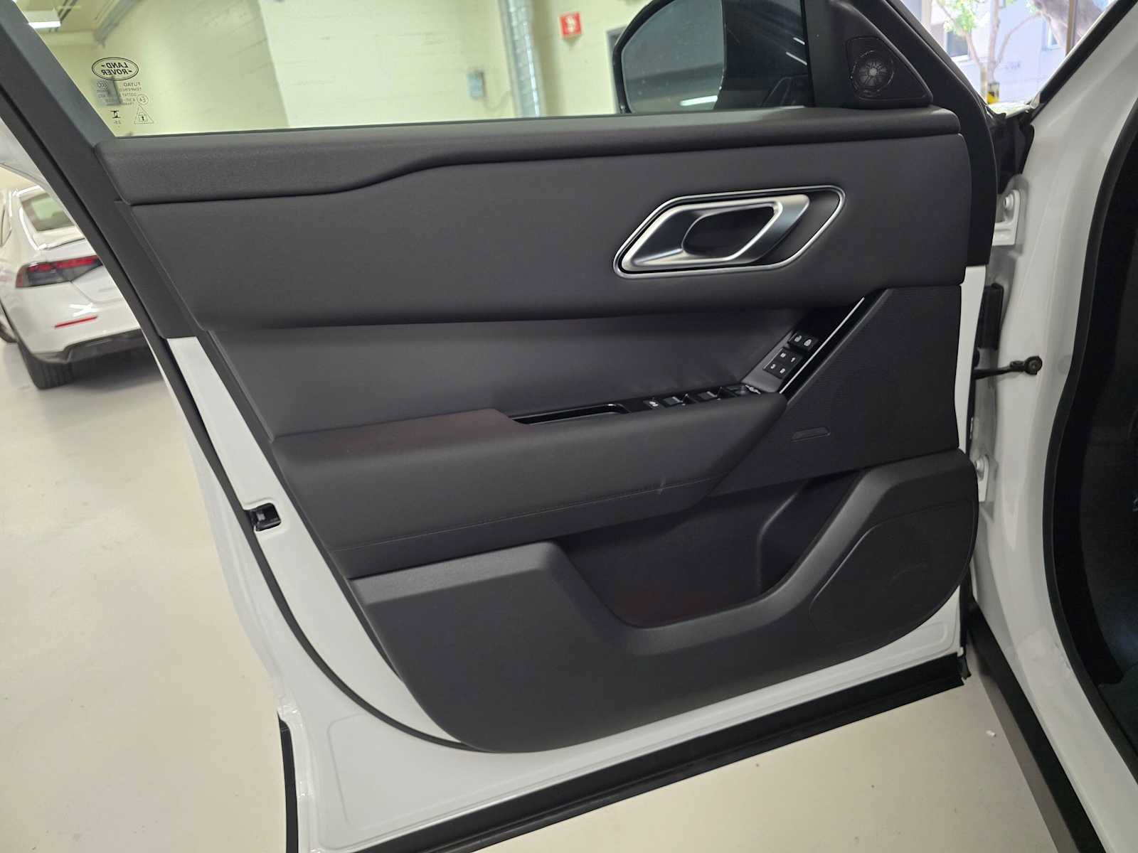 New 2026 Land Rover Range Rover Velar S AWD/4WD image 19