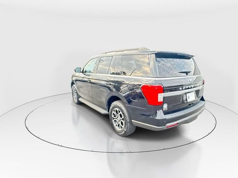 Used 2022 Ford Expedition XLT image 6