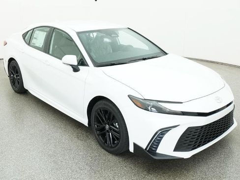 Used 2026 Toyota Camry SE FWD image 48