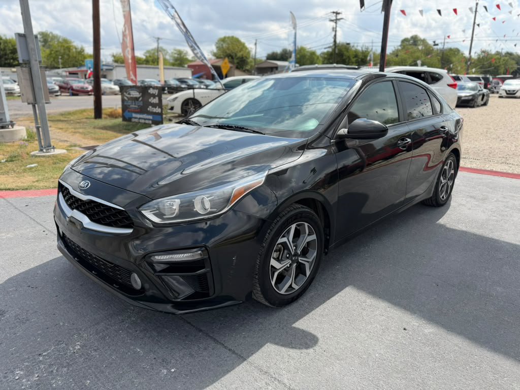 Used 2021 Kia Forte LXS FWD image 3