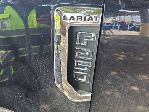Used 2021 Ford F250 Lariat w/ Chrome Package AWD/4WD image 8