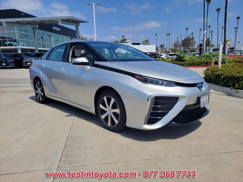 Certified 2020 Toyota Mirai FWD image 2
