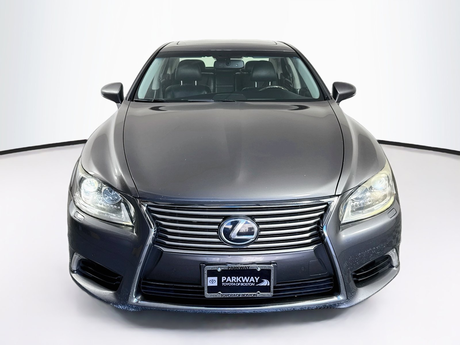 Used 2014 Lexus LS 460 AWD w/ Comfort Package image 2